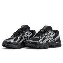 New Balance 740 Black Silver