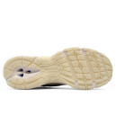 New Balance 740 Beige