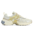 Nike V2K Runtekk White Beige Blue FD0804-100