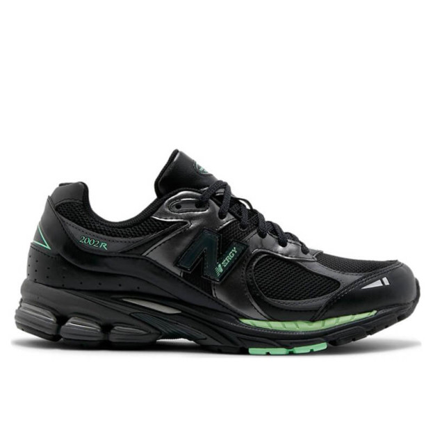 New Balance 2002R Black Powder Green M2002RLD