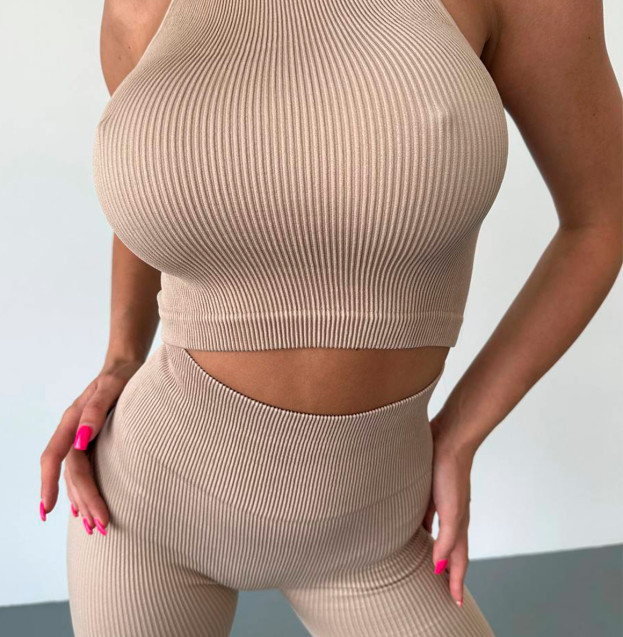 Топ Спортивний Бежевий в Рубчик