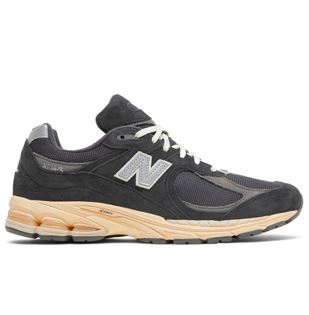 New Balance 2002R Black M2002RHO