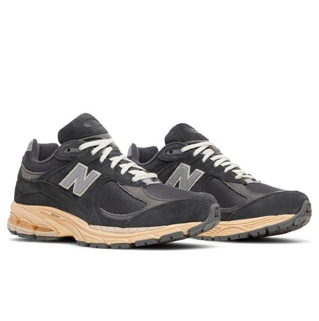 New Balance 2002R Black M2002RHO
