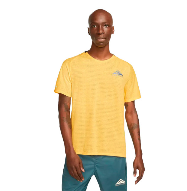 Футболка тренувальна Nike NK DF SOLAR CHASE SS TOP DV9305-848
