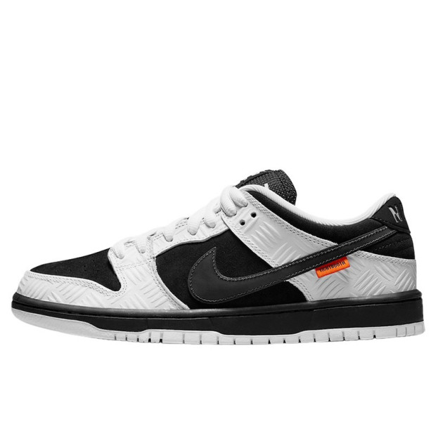 Nike SB Dunk Low x TIGHTBOOTH FD2629-100