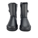 UGG Classic Short Bailey Button Leather