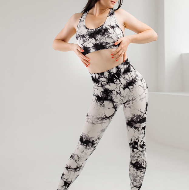 Топ Спортивний Чорно Білий